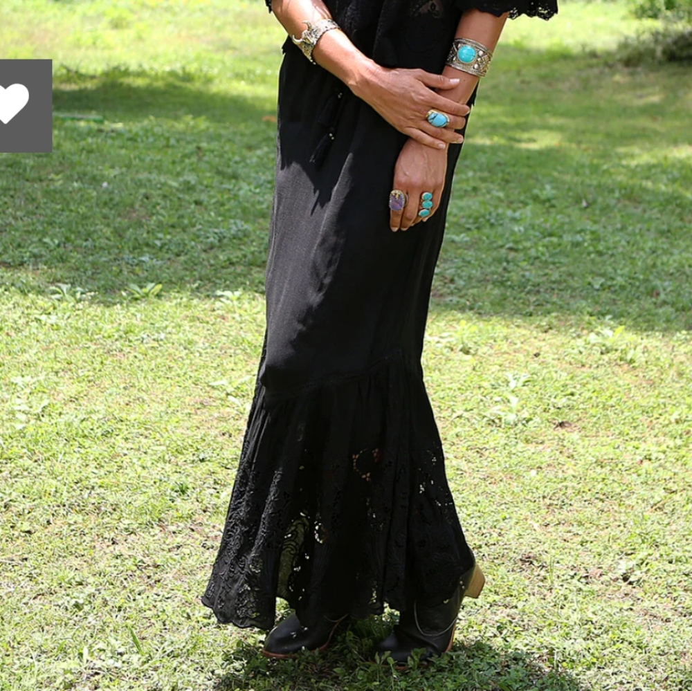 Tulle and Batiste -Willow Embroidery Skirt - Moonless Black
